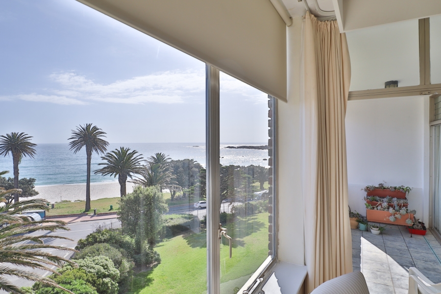 2 Bedroom Property for Sale in Camps Bay Western Cape